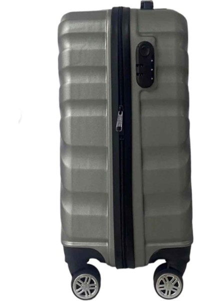 031-26 Plastik Orta Boy Valiz modelleri