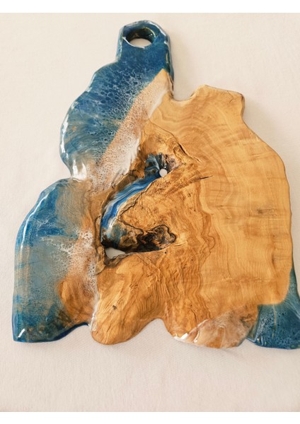 Özel Tasarım El Yapımı Zeytin Ağacından Epoksi Sunum Tahtası & ( 39x24x1.5 cm )
