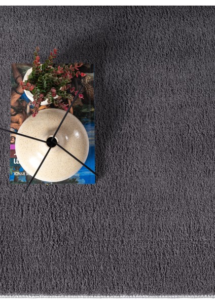 Yıkanabilir Kaymaz Taban Antrasit Peluş Post Halı