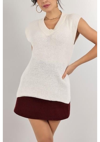 Ekru Örme Kadın Triko, V Yaka Yırtmaçlı Selanik Örgü Bayan Süveter Boy 60 cm En 48 Cmdir