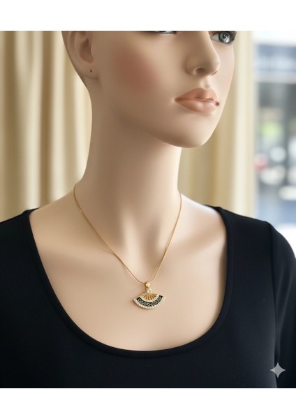Yelpaze Model Siyah Taşlı Çelik Gold Kolye fırsatları