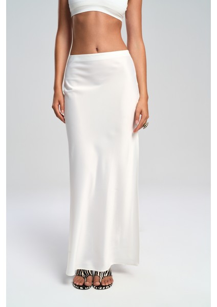 Cecil Yırtmaç Detay Beyaz Saten Etek fiyatları