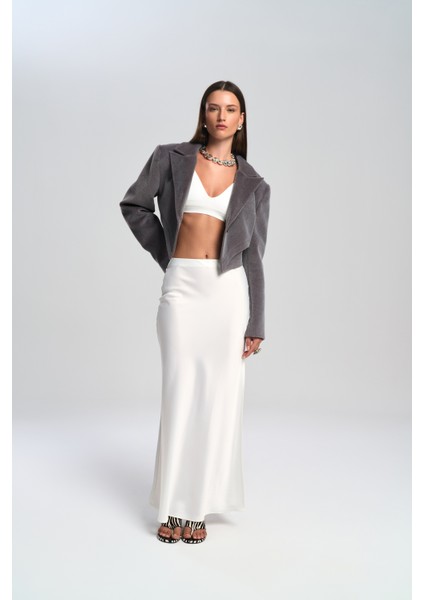 Cecil Yırtmaç Detay Beyaz Saten Etek