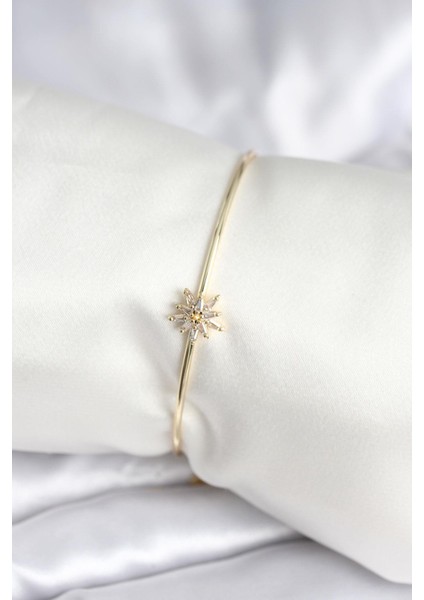 Yıldız Figürlü Gold Renk Pirinç Kadın Bileklik - PRT3500EB09146