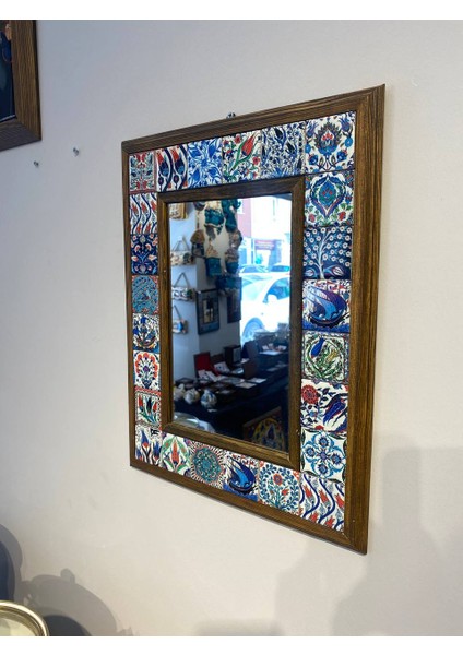 Çini Desenli Dekoratif Duvar Aynası 32X41 cm El Yapımı Ahşap Çerçeveli