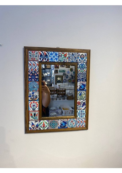 Çini Desenli Dekoratif Duvar Aynası 32X41 cm El Yapımı Ahşap Çerçeveli fiyatları