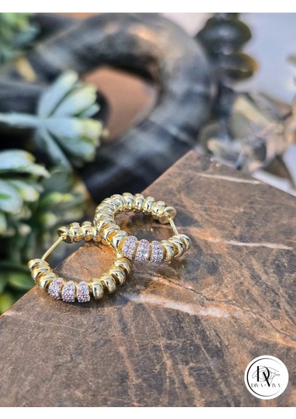- Glow Earrings – Gold Kaplama Zirkon Detaylı Kadın Küpe (KOD-316)