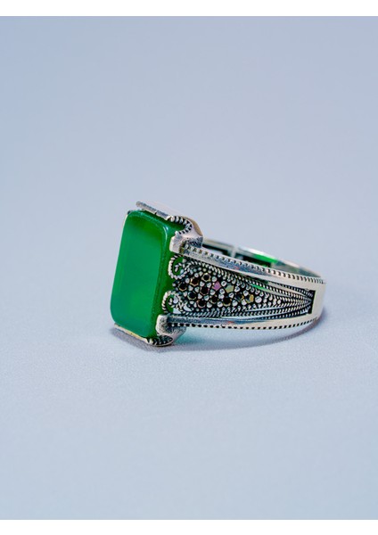 Parlak Yeşil Akik Taşlı El Yapımı 925 Ayar Saf Gümüş Yüzük
