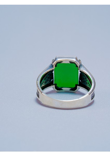 Parlak Yeşil Akik Taşlı El Yapımı 925 Ayar Saf Gümüş Yüzük modelleri