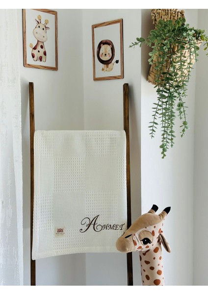 Ftbabycollection %100 Pamuk Waffle Kumaş Kişiye Özel Nakışlı Bebek Battaniyesi – Isim Yazılabilir (Krem) modelleri