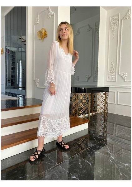 Kadın Beyaz Dantel Detaylı Uzun Ipek Elbise fiyatları