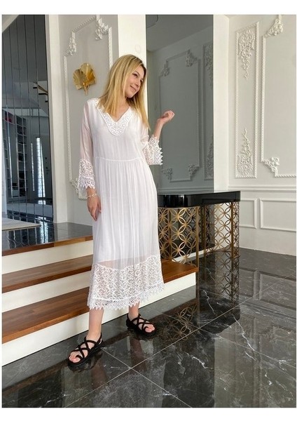 Kadın Beyaz Dantel Detaylı Uzun Ipek Elbise modelleri
