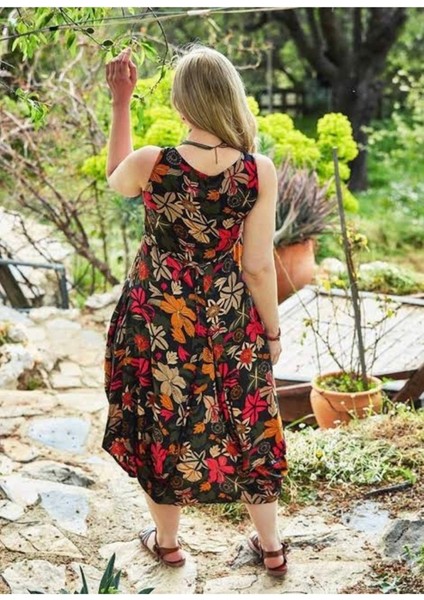 Kadın Çiçek Desenli Asimetrik Kesim Kırmızı Elbise modelleri