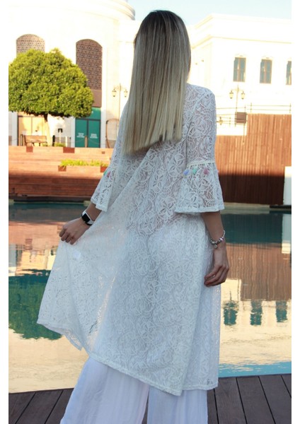 Kadın Beyaz Belden Bağcıklı Püskül Detaylı Kimono modelleri