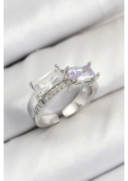 Pirinç Zirkon Taşlı Dikdörtgen Model Gümüş Renk Kadın Yüzük - TJ-BYK3798