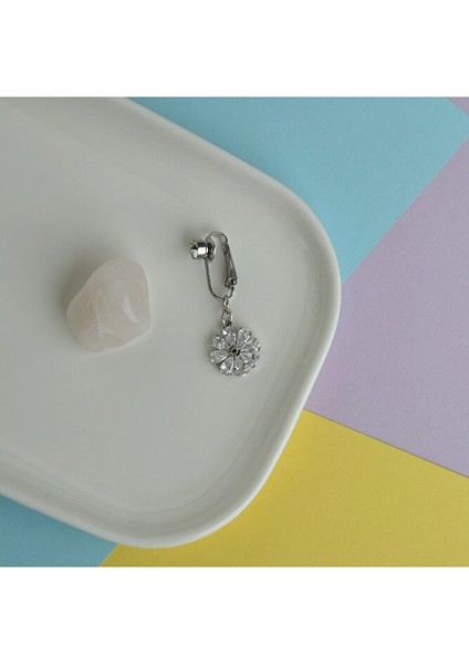 Deliksiz Göbek Piercing Mıknatıslı Sıkıştırma Çiçek Figürlü
