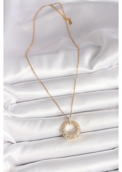 316L Çelik Gold Renk Zincir Zirkon Taş Işlemeli Daire Model Kadın Kolye - TJ-BKO9968 fiyatları