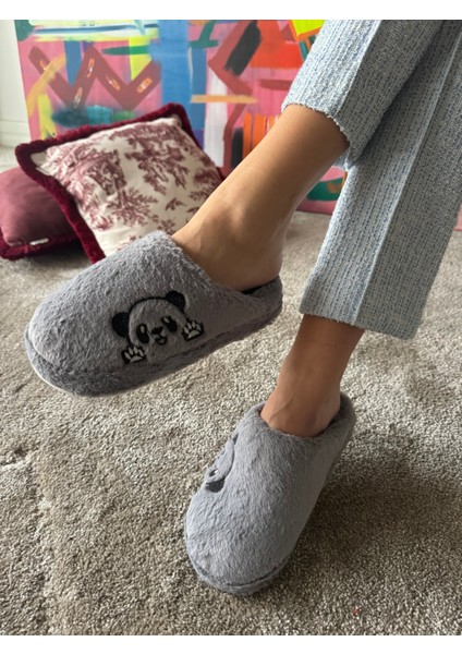 Kadın Sessiz Taban Yumuşak ve Hafif Ayıcık Desen Peluş Ev Terliği modelleri