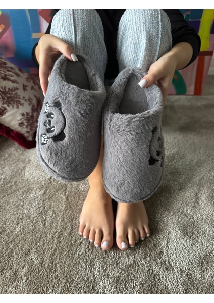 Kadın Sessiz Taban Yumuşak ve Hafif Ayıcık Desen Peluş Ev Terliği fırsatları