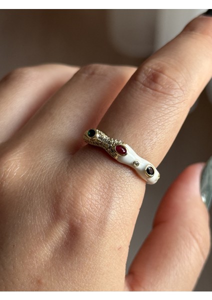 Kıvrımlı Beyaz Renkli Taşlı Ayarlanabilir Kadın Gold Yüzük