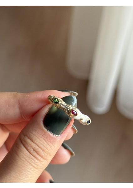 Kıvrımlı Beyaz Renkli Taşlı Ayarlanabilir Kadın Gold Yüzük fiyatları