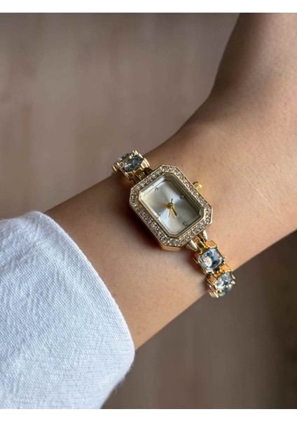 Sekizgen Kesim Beyaz Taşlı Gold Kadın Kol Saati -56