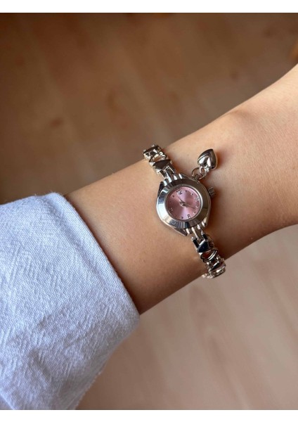 Ince Kalpli Kordon Vintage Çelik Gümüş Minimal Pembe Kasa Charmlı Kadın Kol Saati -57 fiyatları