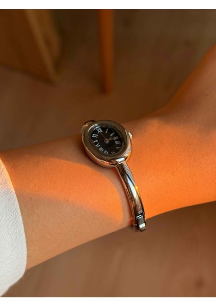 Lacivert Kadran Minimal Çelik Gümüş Kadın Kelepçe Kol Saati -54 fiyatları