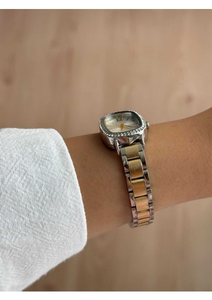 Beyaz Taşlı Oval Metal Kasa Iki Renk Kordon Minimal Kadın Kol Saati -60 fiyatları
