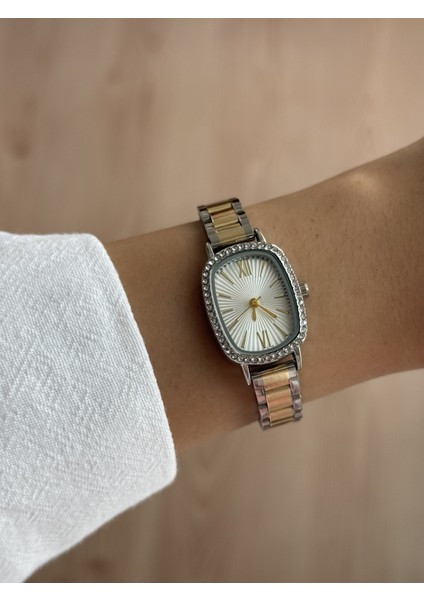 Beyaz Taşlı Oval Metal Kasa Iki Renk Kordon Minimal Kadın Kol Saati -60 modelleri