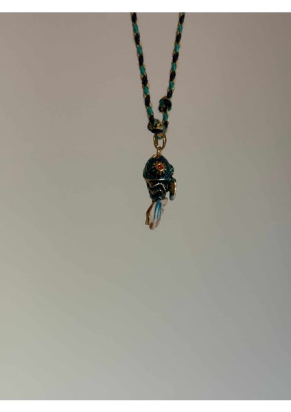 Çelik Mavi Ipli Balık Charmlı Kolye fiyatları