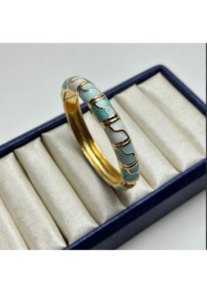 Mineli Dalgalı Desenli Mint Yeşili Kelepçe