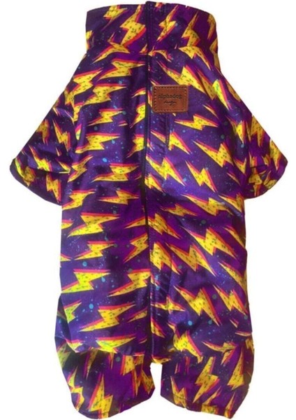 Beyaz Köpek Tulum Montu, Şık ve Rahat Dış Giyim.