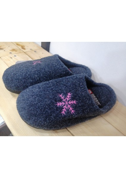 Kışlık Keçe Taban Nakışlı Kadın Rahat Taban Ev Terliği fırsatları