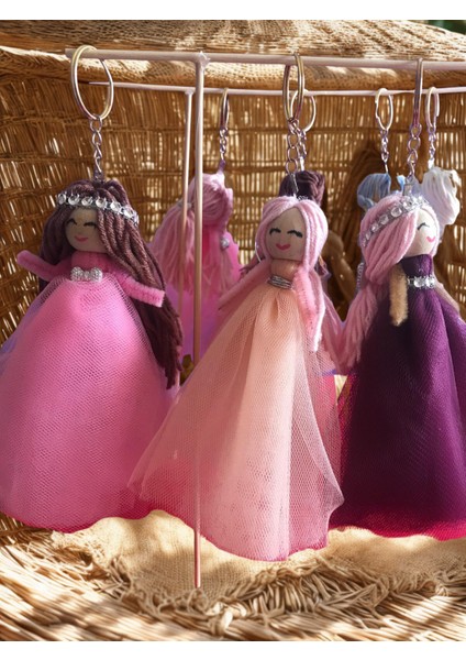 -El Yapımı Bez Bebek Anahtarlık – Tül Etekli Prenses Figürü