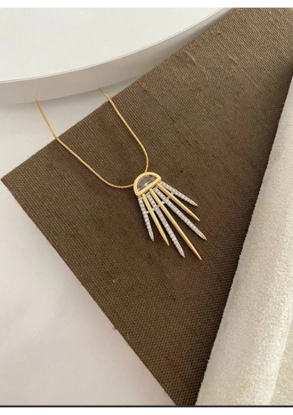 Gold Renkli Çelik Özel Seri Taşlı Kolye