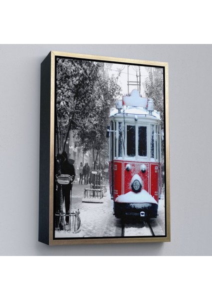 Çerçeveli Karlı Bir Istiklal Caddesi ve Nostaljik Tramvay TABLOSU-6404