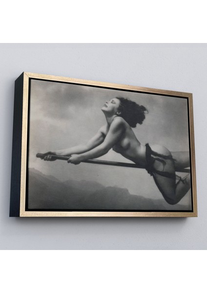 Çerçeveli Süpürgeye Binen Çıplak Cadı Tablo, Cadılar Bayramı Gotik Tablo, William MORTENSEN-5395 fiyatları