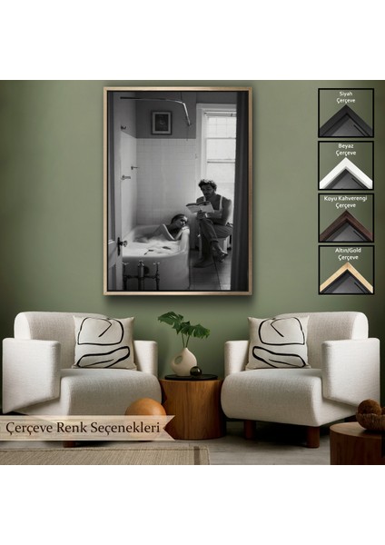 Çerçeveli Küvetteki Kadına Kitap Okuyan Adam TABLOSU-7815