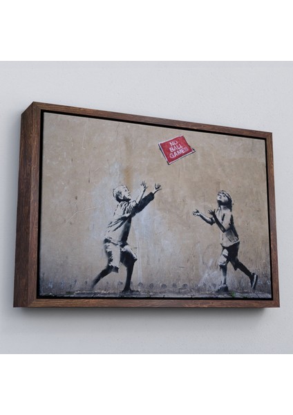 Çerçeveli Banksy Stencil'in Top Oyunları Yok Isimli Eseri Kanvas TABLO-5006