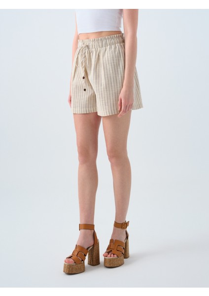 Regular Fit Kadın Şort fırsatları