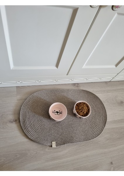 Kedi ve Köpekler Için Kahverengi, 50X30 cm Beslenme Paspası, 3 L Su Kabı