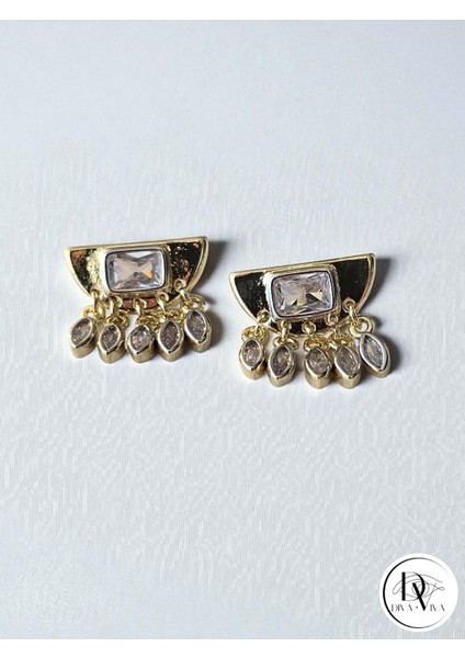 - Glow Earrings – Gold Kaplama Mini Sallantılı Taş Detaylı Kadın Küpe (KOD-321) modelleri
