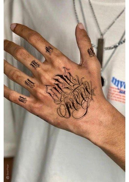 El Dövmesi El Üzeri Yazılı Geçici Dövme