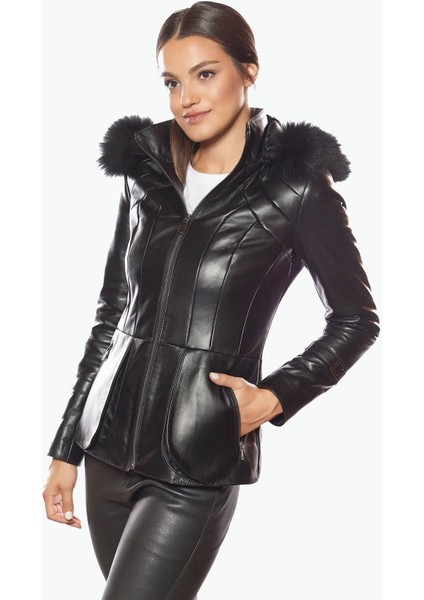 Siyah Kapüşonlu Kadın Deri Mont modelleri