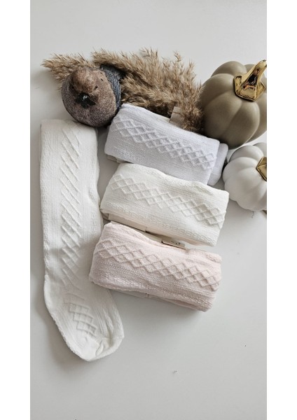 Kız Çocuk Esnek Kabartmalı Külotlu Çorap