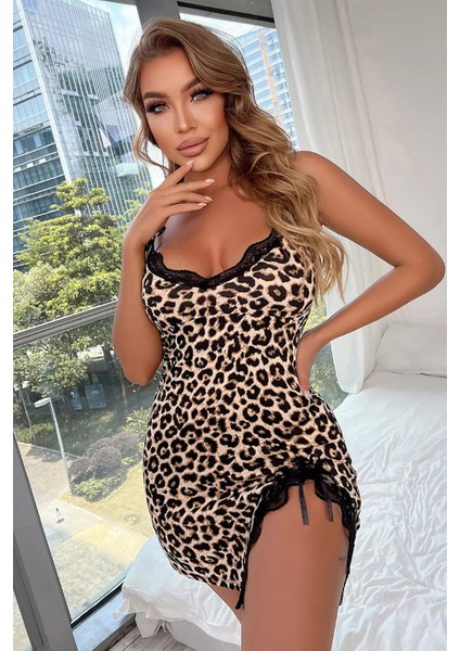 Leopar Desenli Yırtmaçlı Dantelli ve Fiyonklu Şık Gecelik Takımı