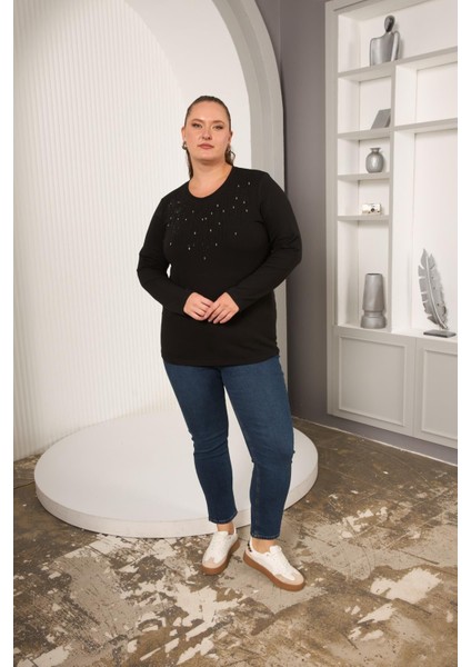 Büyük Beden Önü Taş Detay Bluz