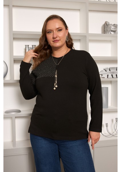 Büyük Beden Kadın Siyah Omuz Detaylı Uzun Kollu Bluz