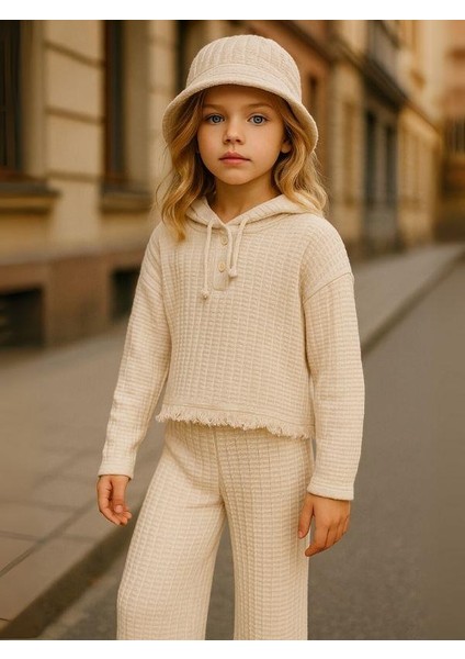 Kız Çocuk Pamuklu Kapüşonlu Püsküllü Sweatshirt fiyatları